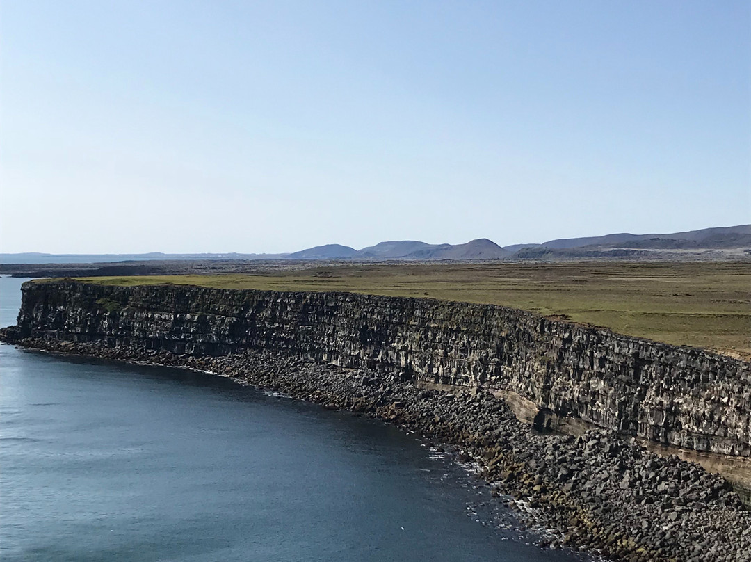 Krysuvik Cliffs-南部半岛必去景点