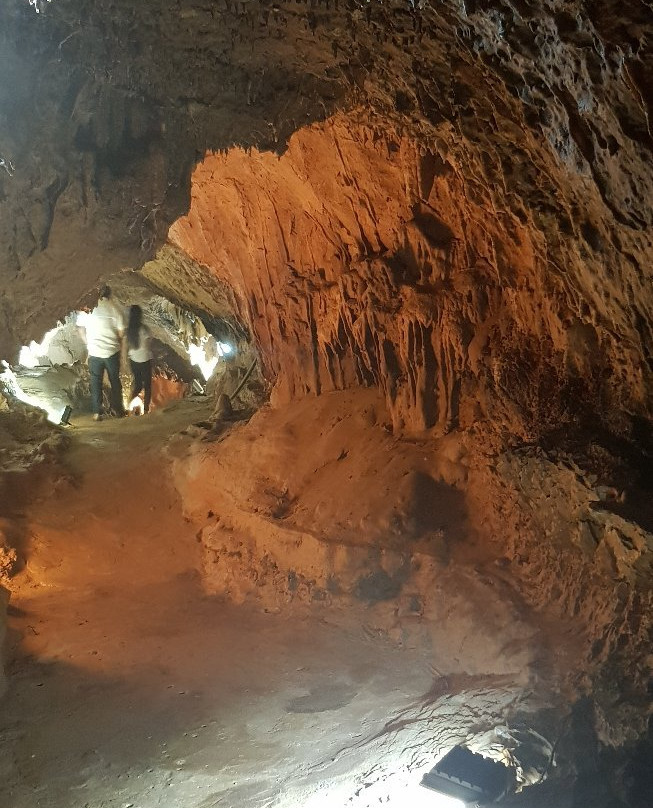 Mabaj Grotto-朱拜勒必去景点