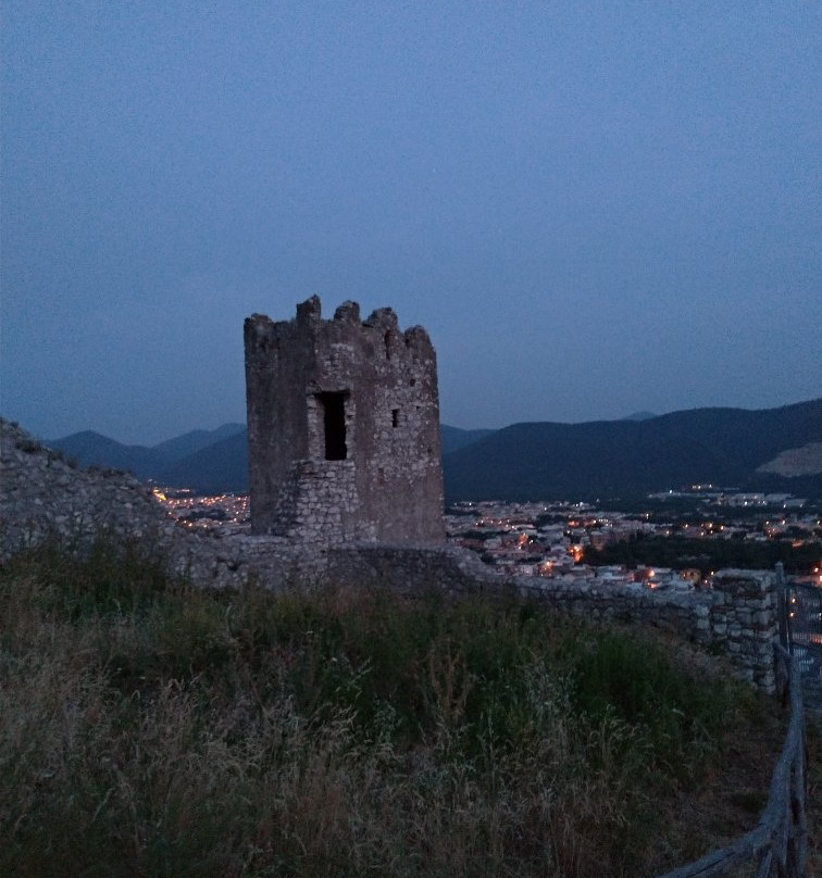 Castello di Avella景点图片