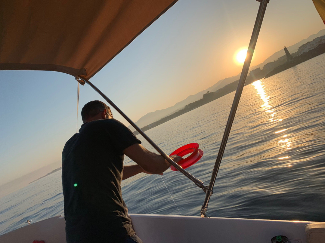 Boat2Go Puerto Banús-巴努斯港必去景点