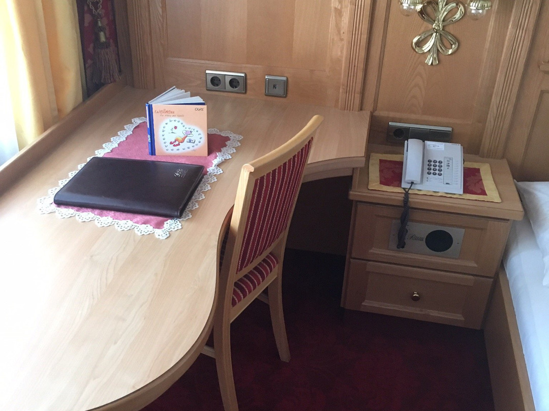 普尔奈酒店主图