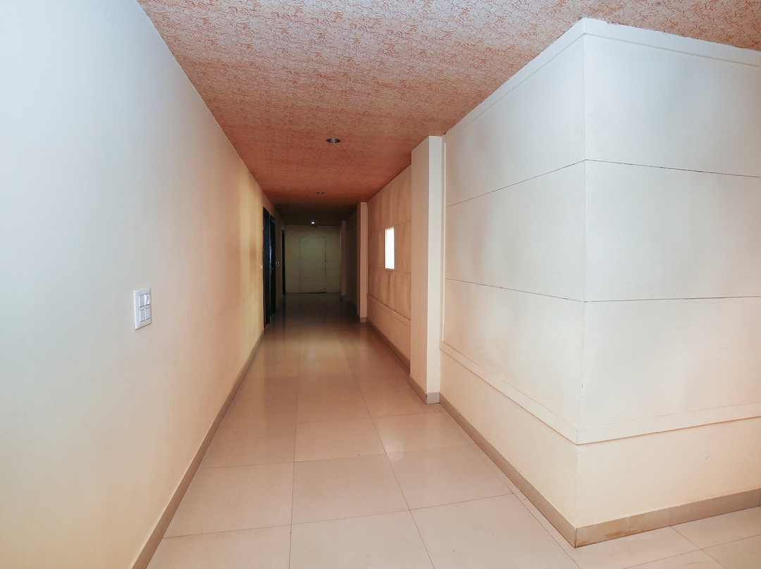 Om Residency Churned主图