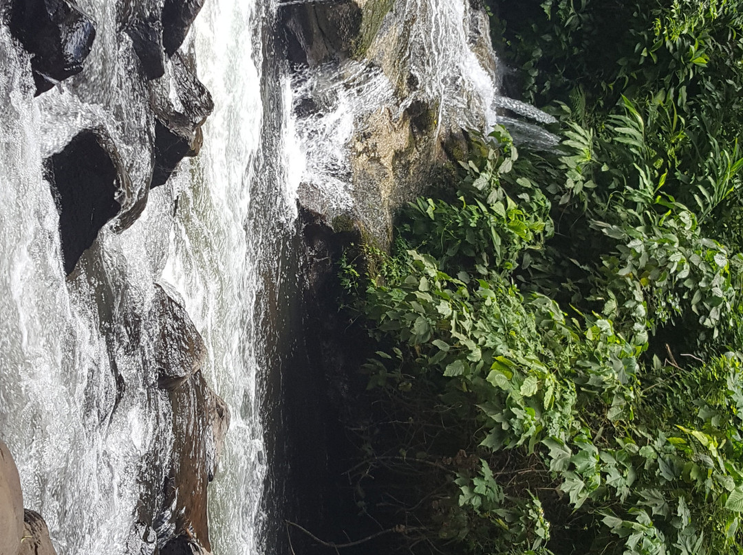 Los Chorros Waterfalls景点图片