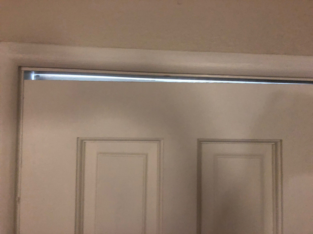 帕尔马尼酒店主图