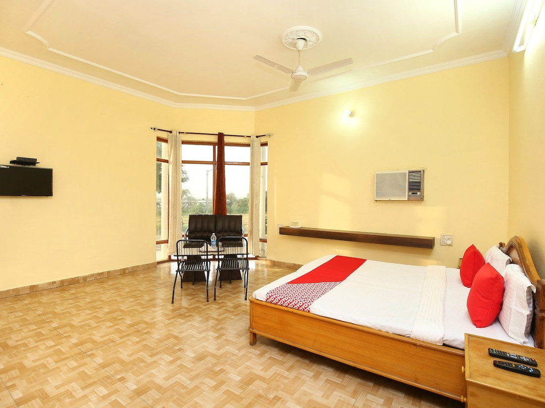OYO 30737 Hotel Holy City Paradise Inn主图