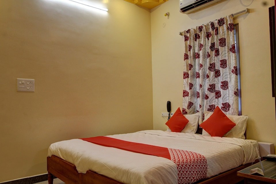 Hotel O K S Residency主图