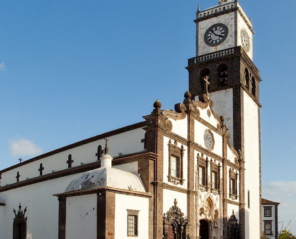 Igreja Matriz de São Sebastião-蓬塔德尔加达必去景点