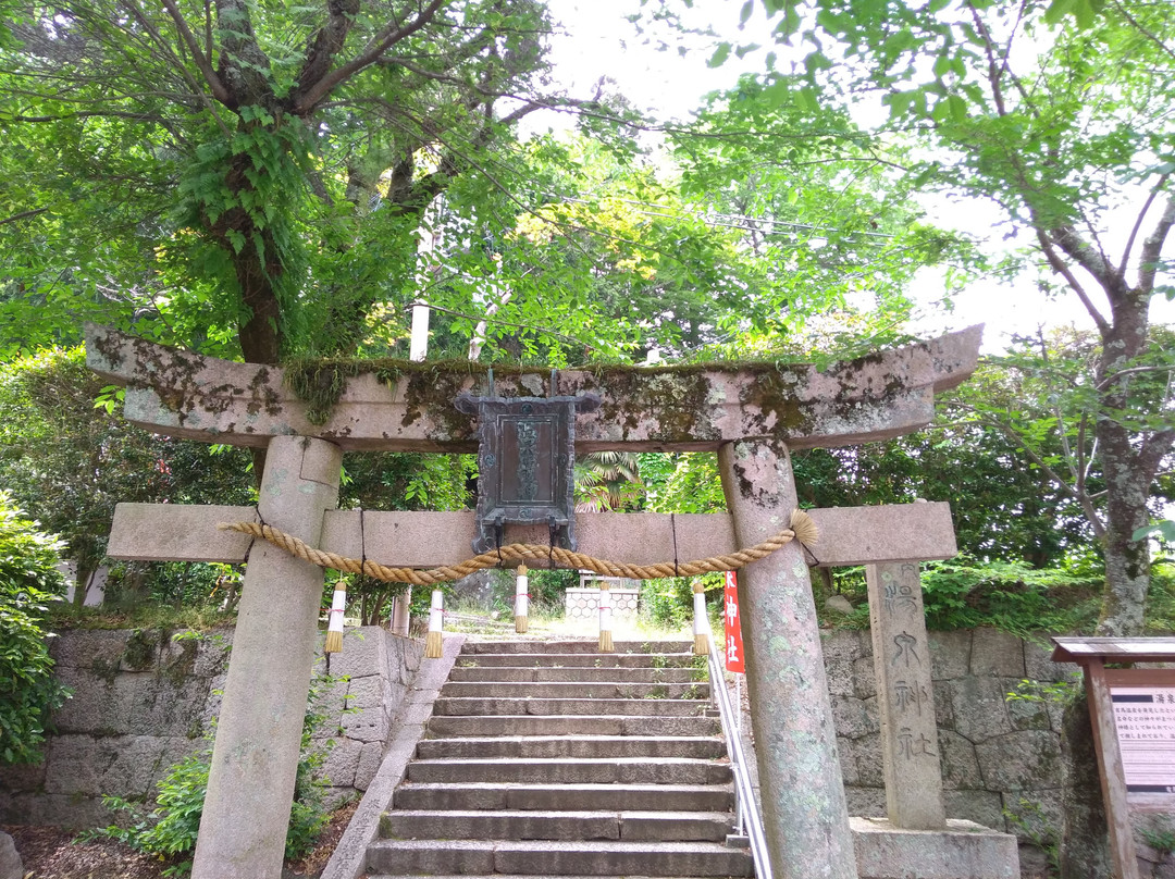 Tosen Shrine景点图片