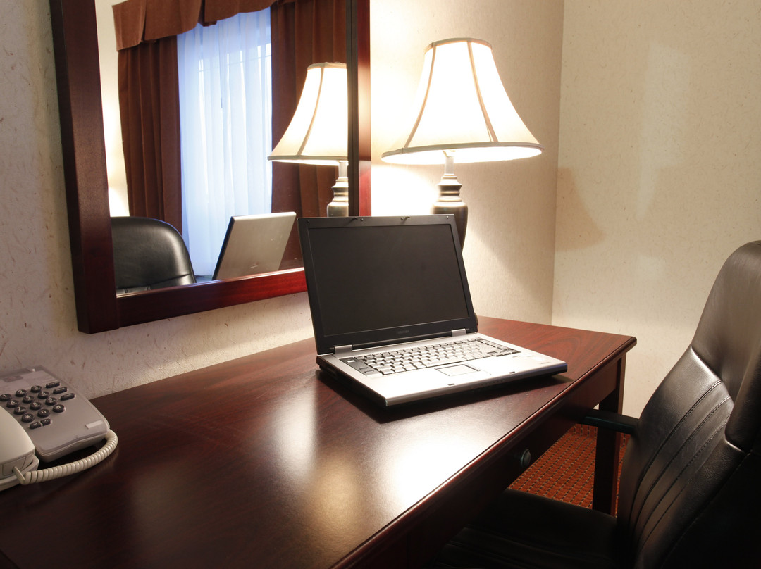 Pomeroy Inn & Suites Chetwynd主图