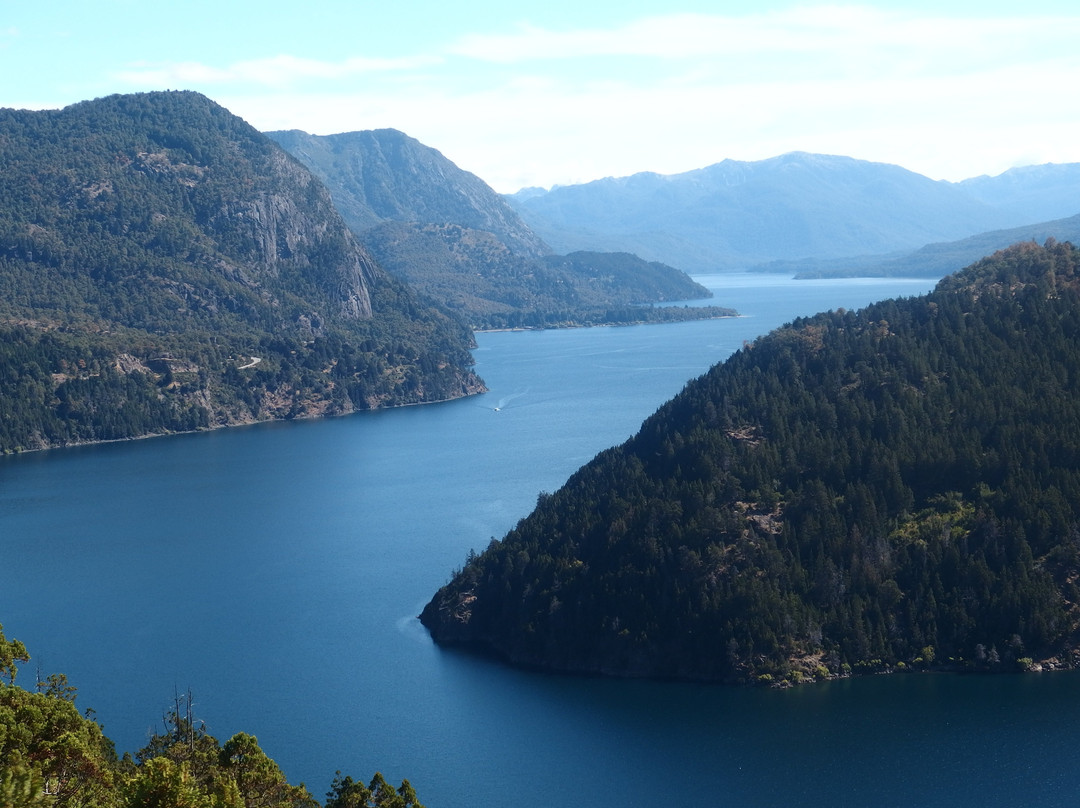 Lago Lacar景点图片