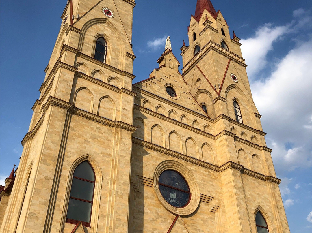 Cathedral of the Blessed Virgin Mary of Fatima-加拉干达必去景点