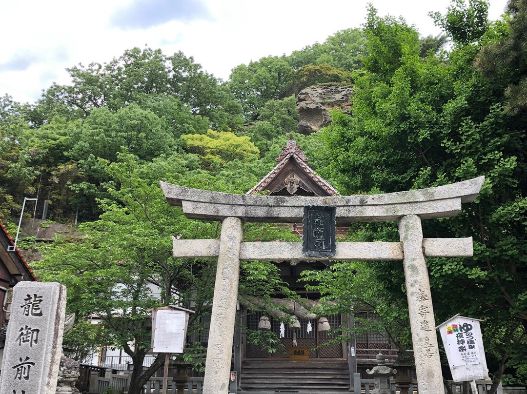 Tatsunogozen Shrine景点图片