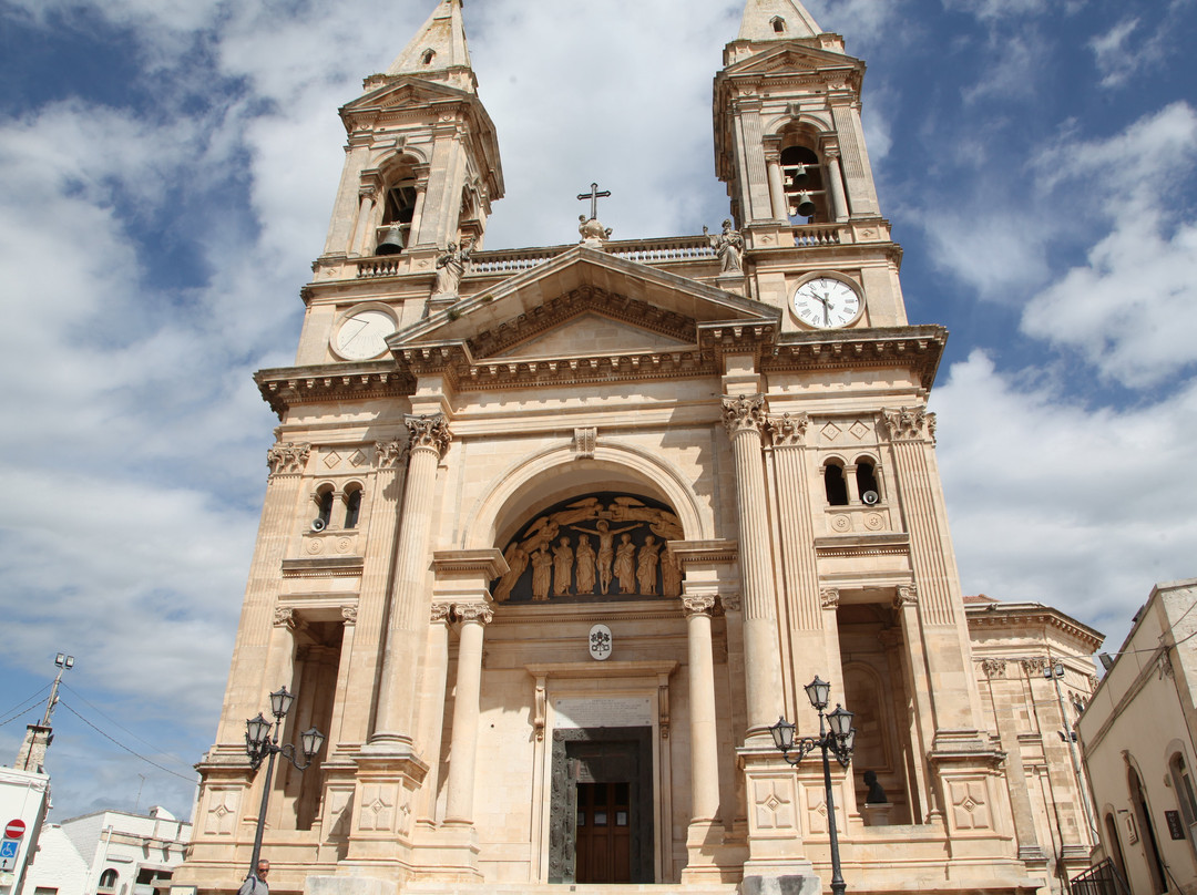 Parrocchia Santuario  Basilica S.S. Cosma E Damiano景点图片