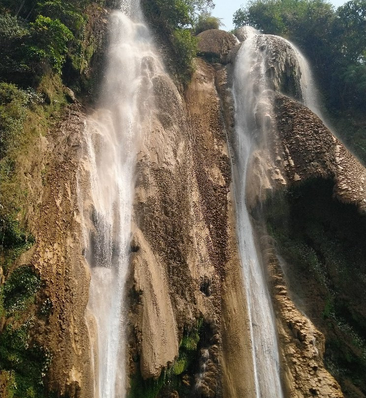 Dat Taw Gyaint Waterfall Resort主图