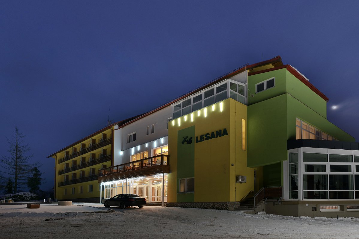 Hotel Lesana-官方
