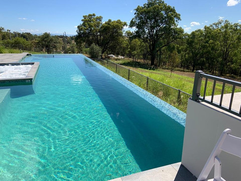 斯派瑟斯旅馆主图