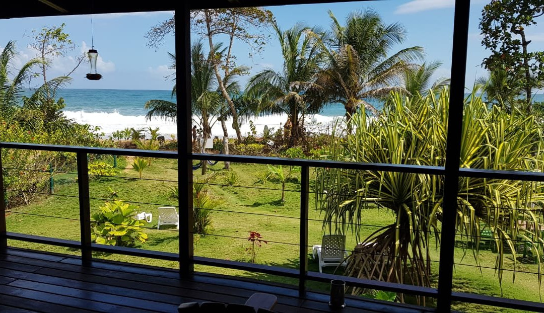 Oasis Bluff Beach主图