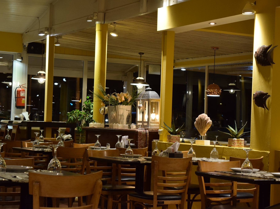 Coral Resto y Cafeteria- Parador Balneario con Vista al Mar