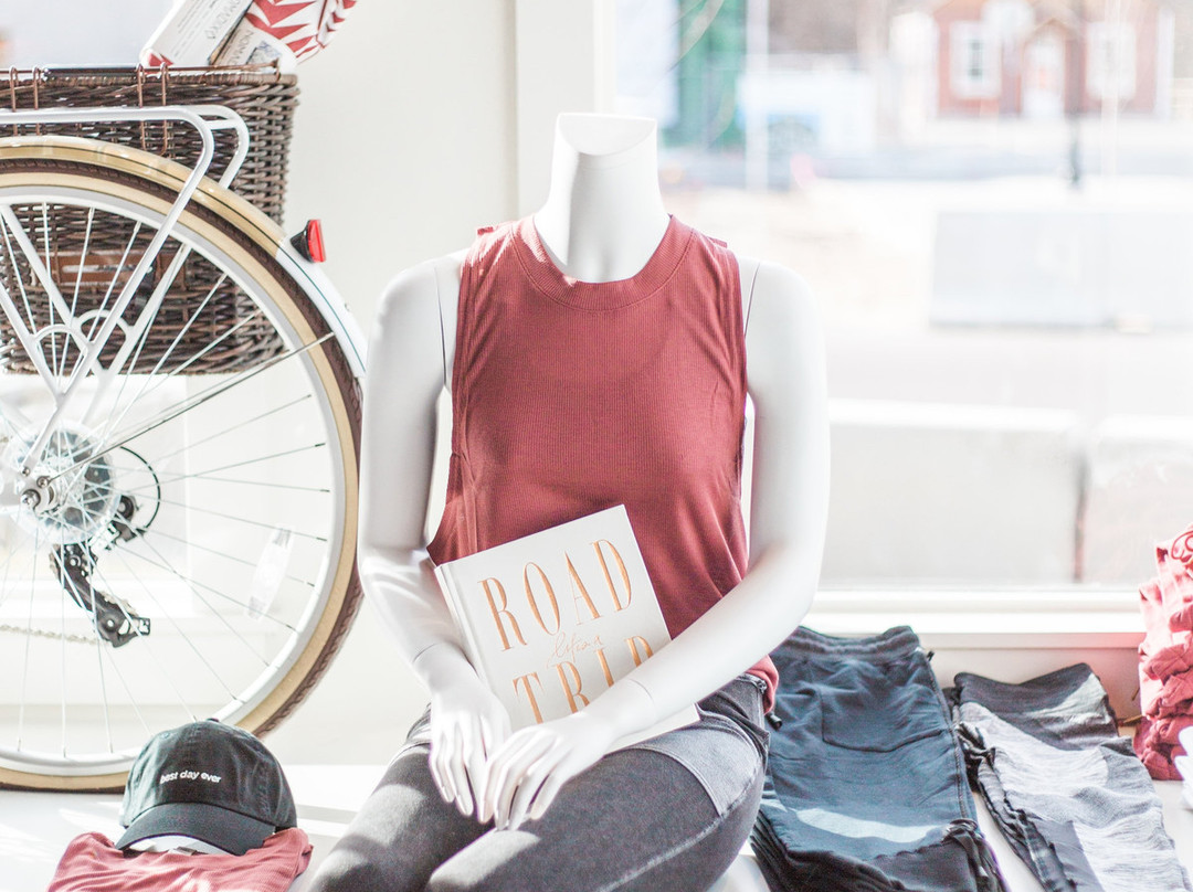 To and Fro Active Wear-Ada必去景点