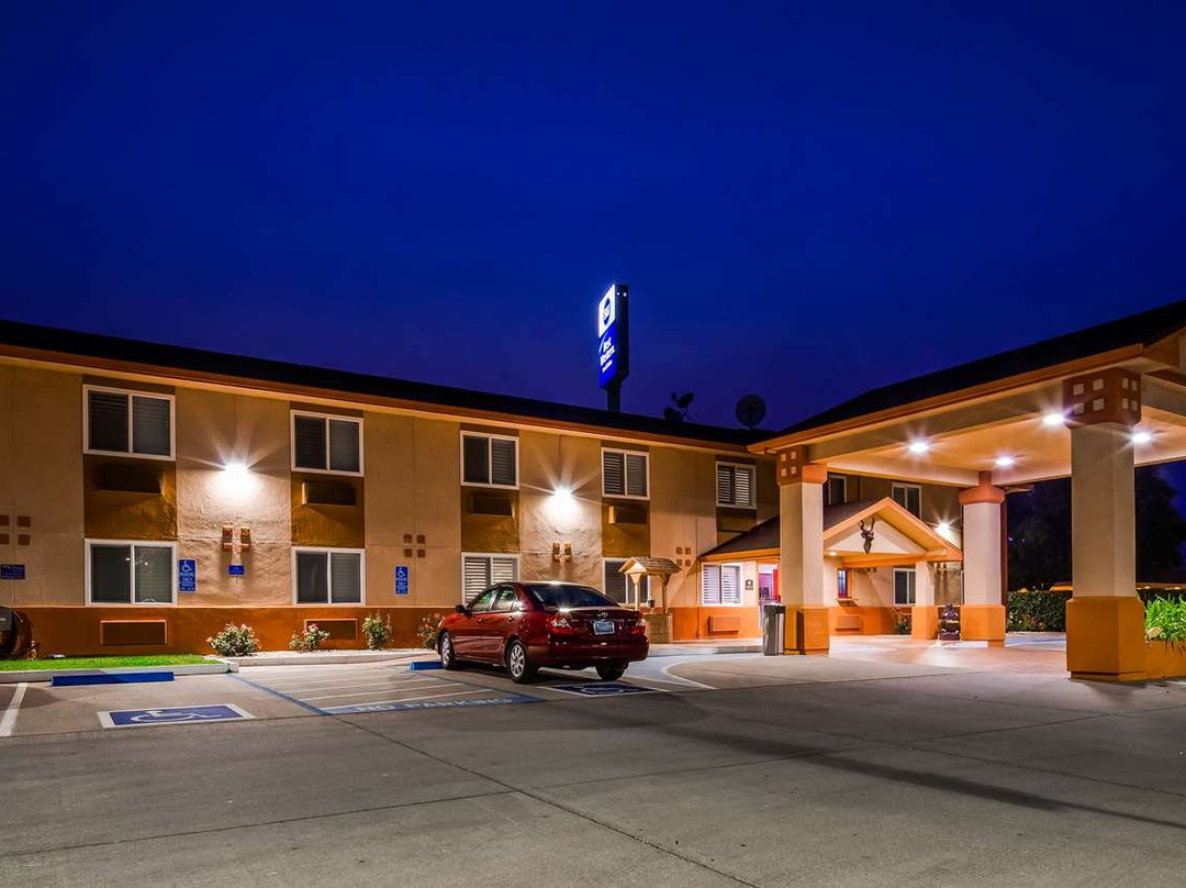 贝斯特韦斯特普勒斯羚羊酒店主图