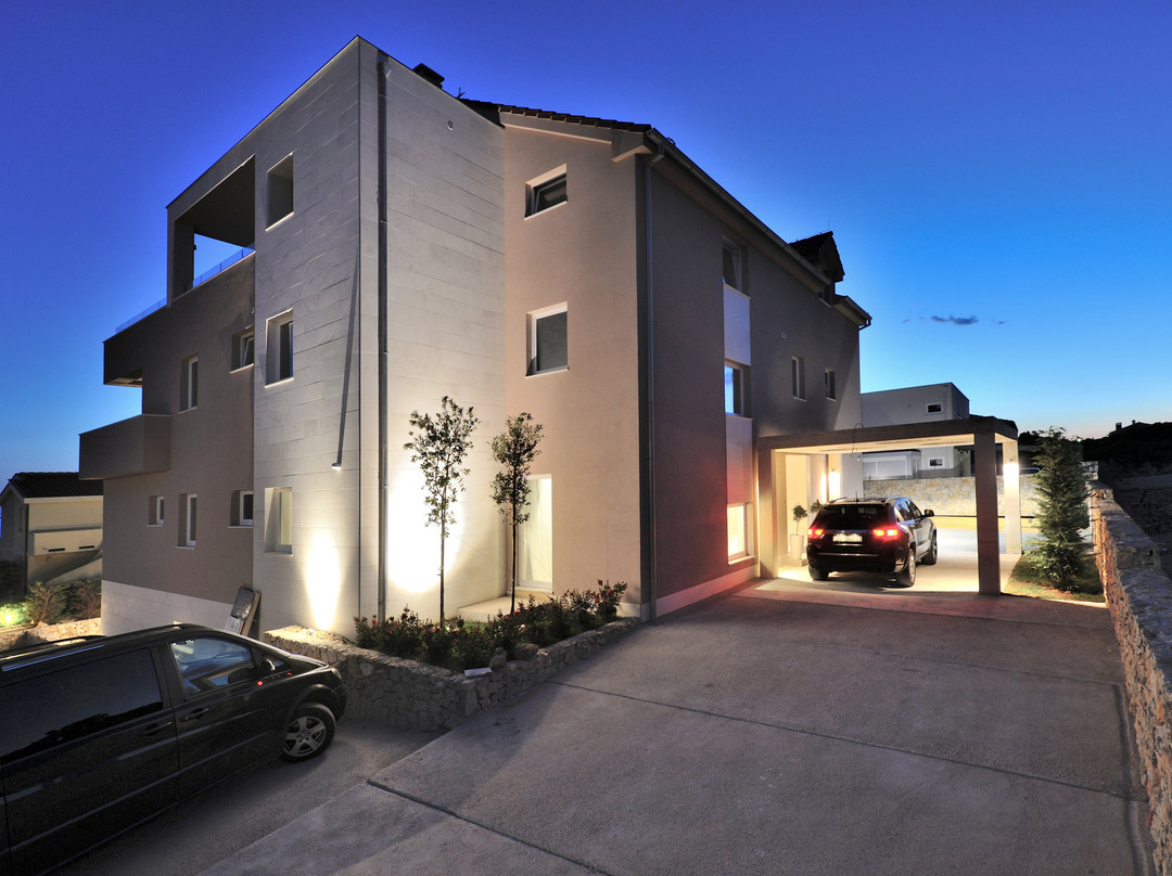 Deluxe Villa No. 10主图