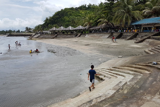 Flat Rock Beach Resort主图