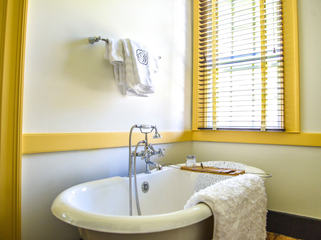 The Bellemonte House主图