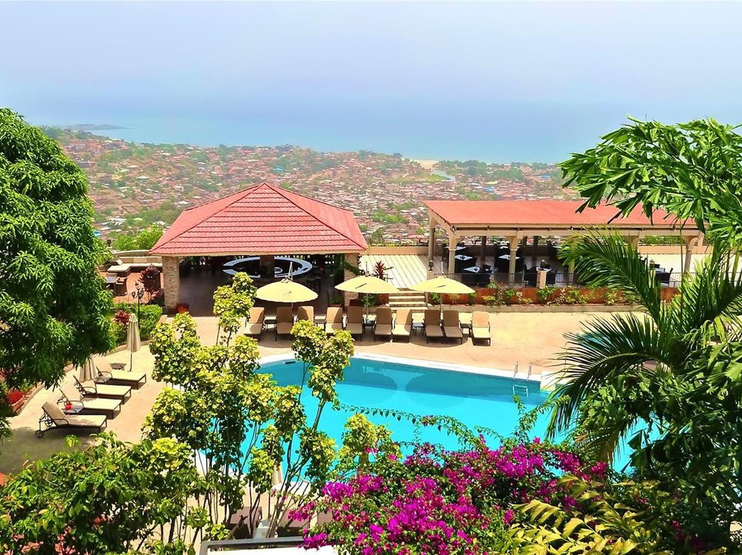 The Country Lodge Hotel主图