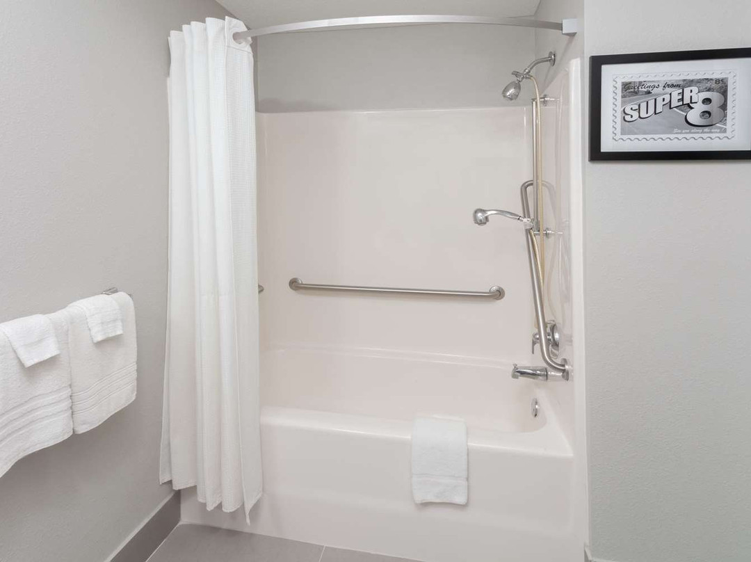 Super 8 by Wyndham Rochester主图