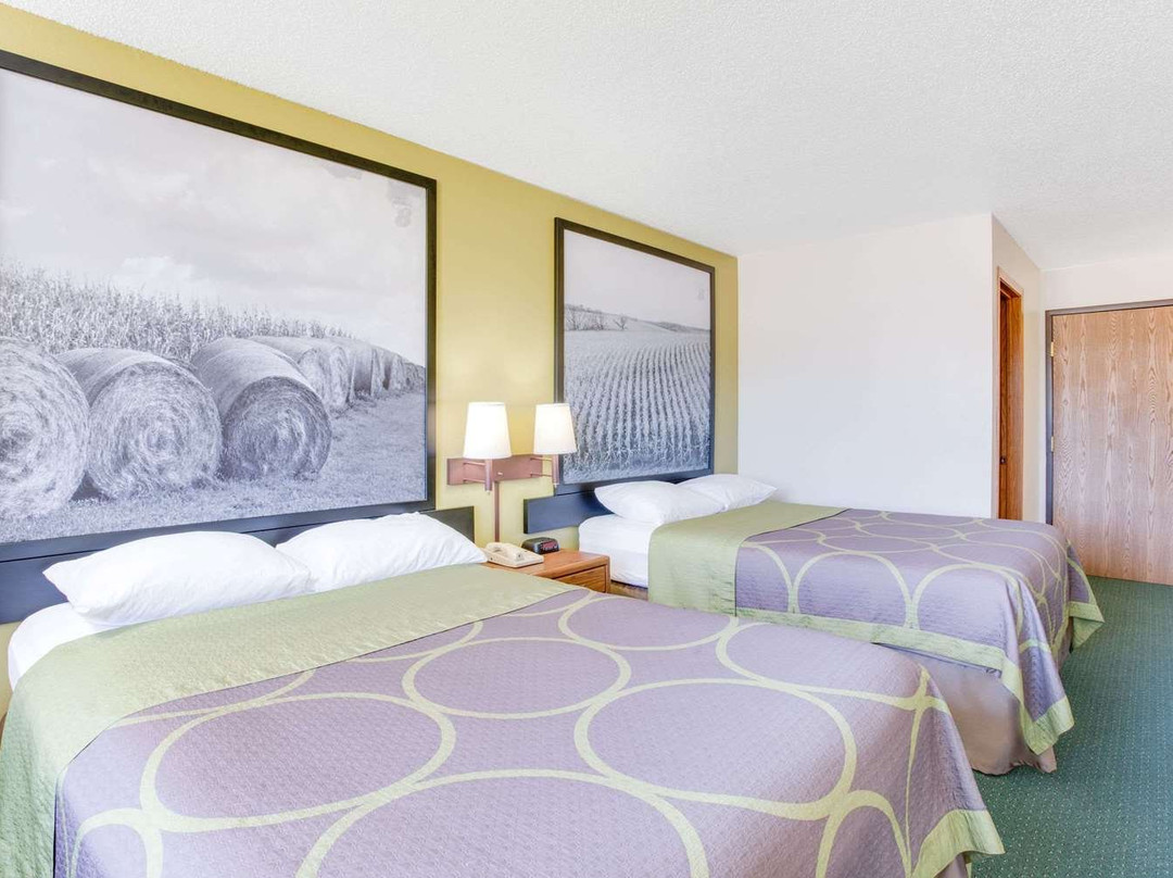 Super 8 by Wyndham Oelwein主图