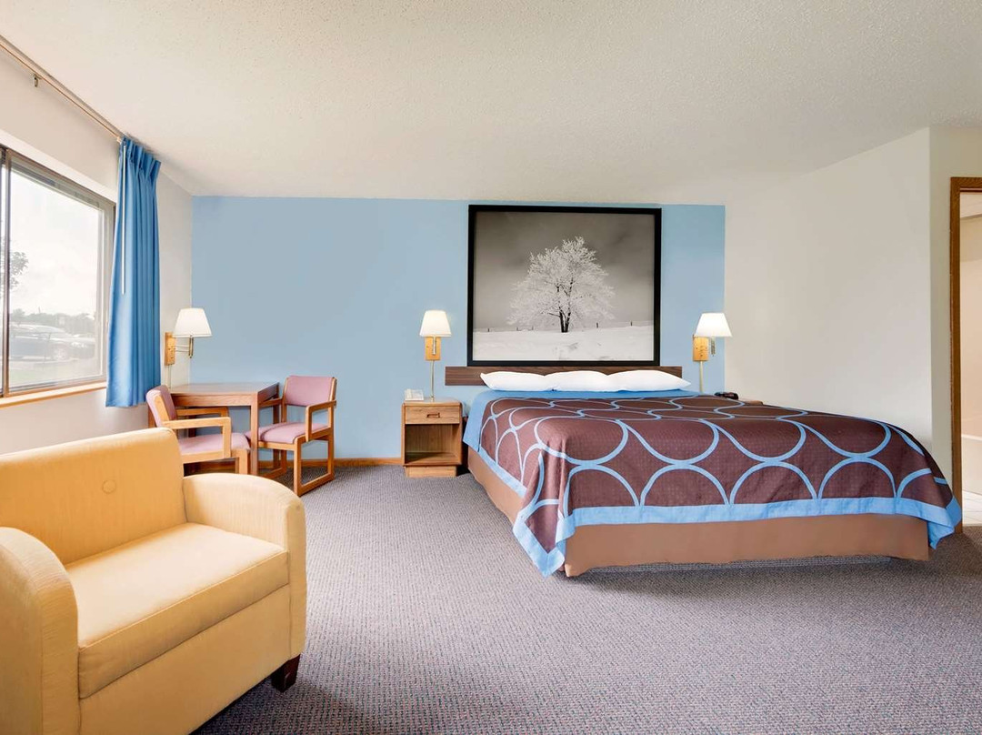 Super 8 by Wyndham Centerville主图