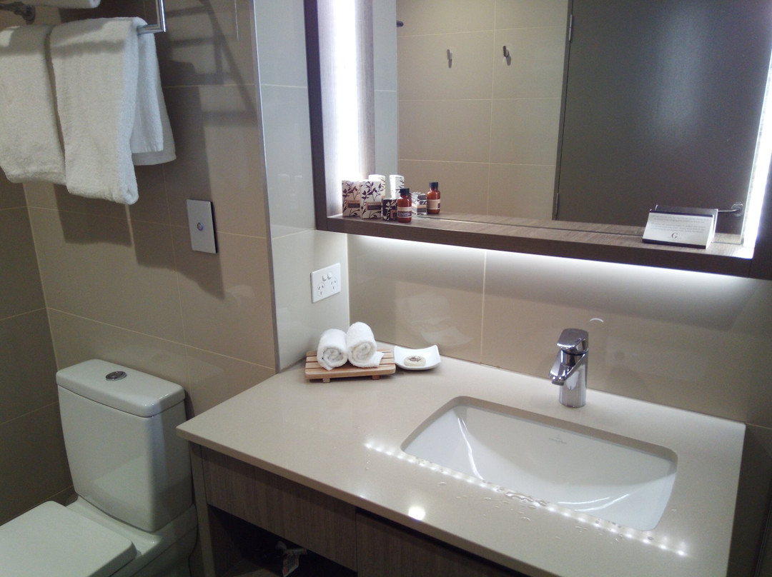 格伦套房酒店主图