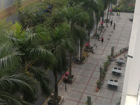 金銮富众酒店主图