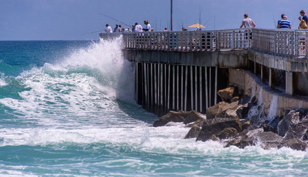 Surfside Grill & Adventures-Melbourne Beach必去景点