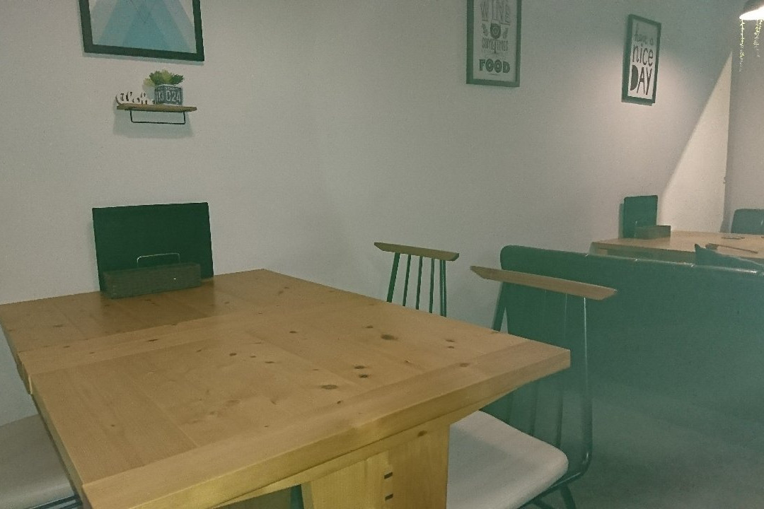 カフェ&ダイニング ロジック