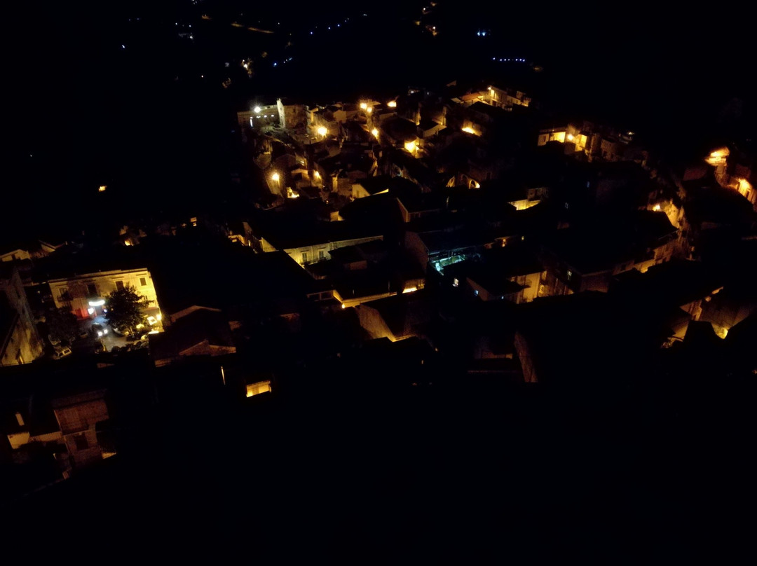 Castello di Santa Lucia del Mela景点图片