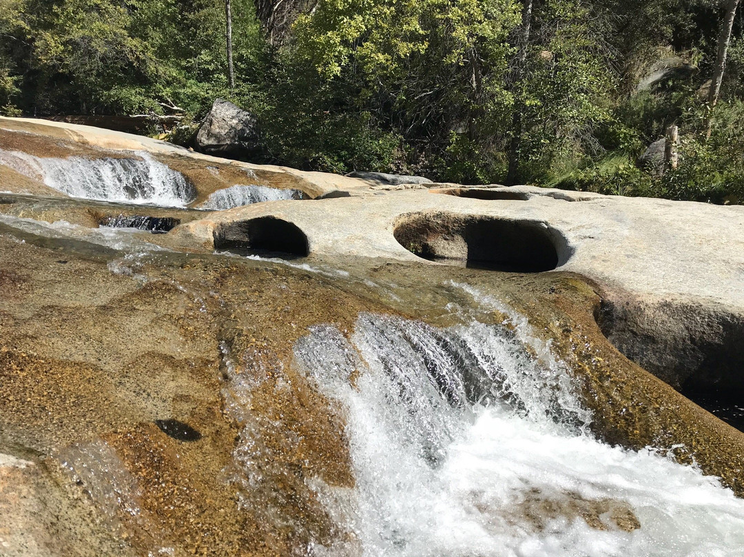 Willow Creek Trail景点图片