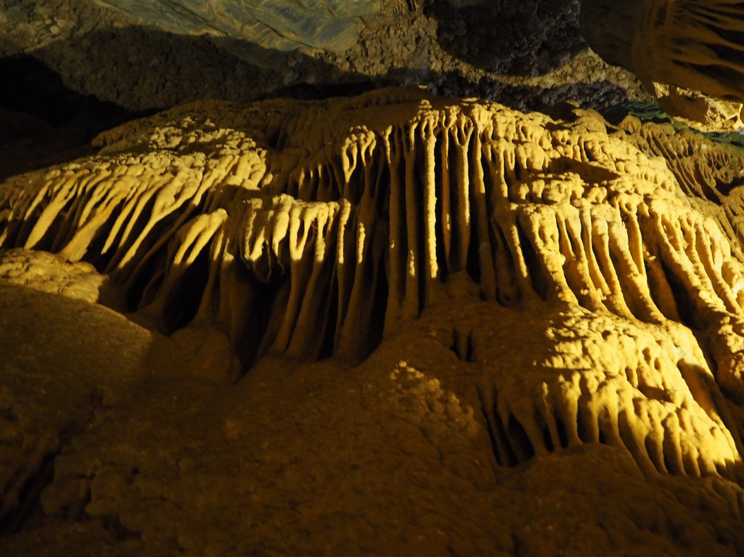 Cave Foros-Aladino必去景点