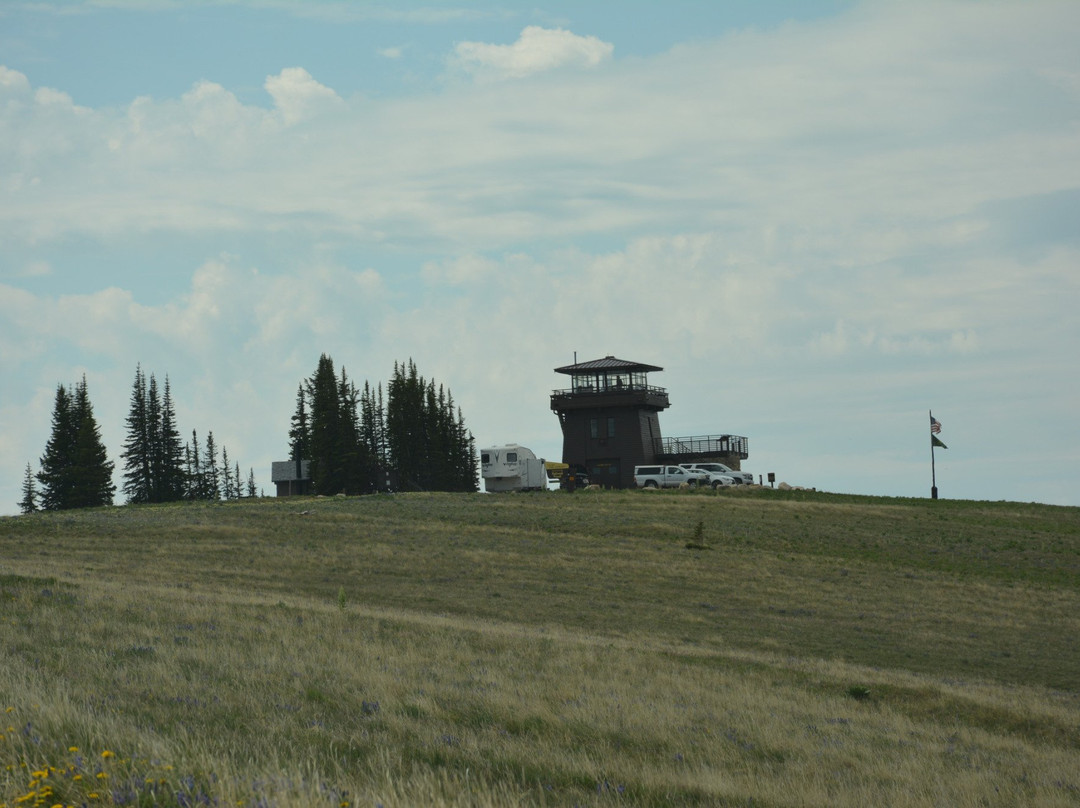 Clay Butte Fire Lookout Tower景点图片