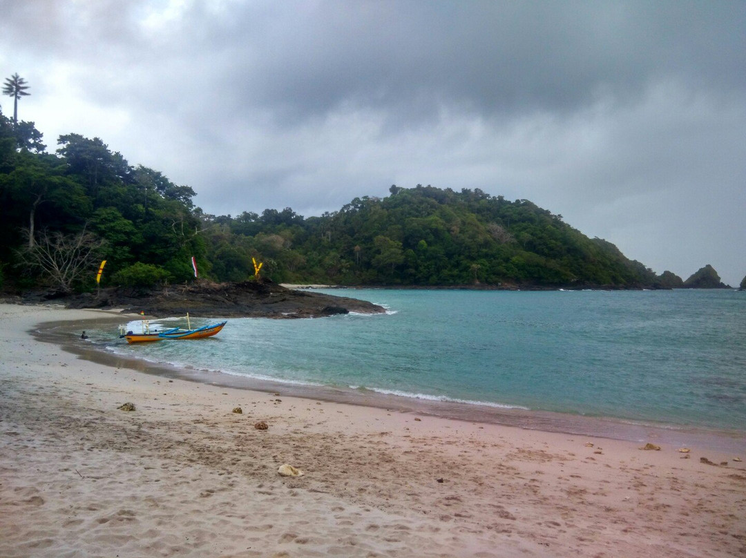 Wedi Ireng Beach-巴纽旺宣必去景点