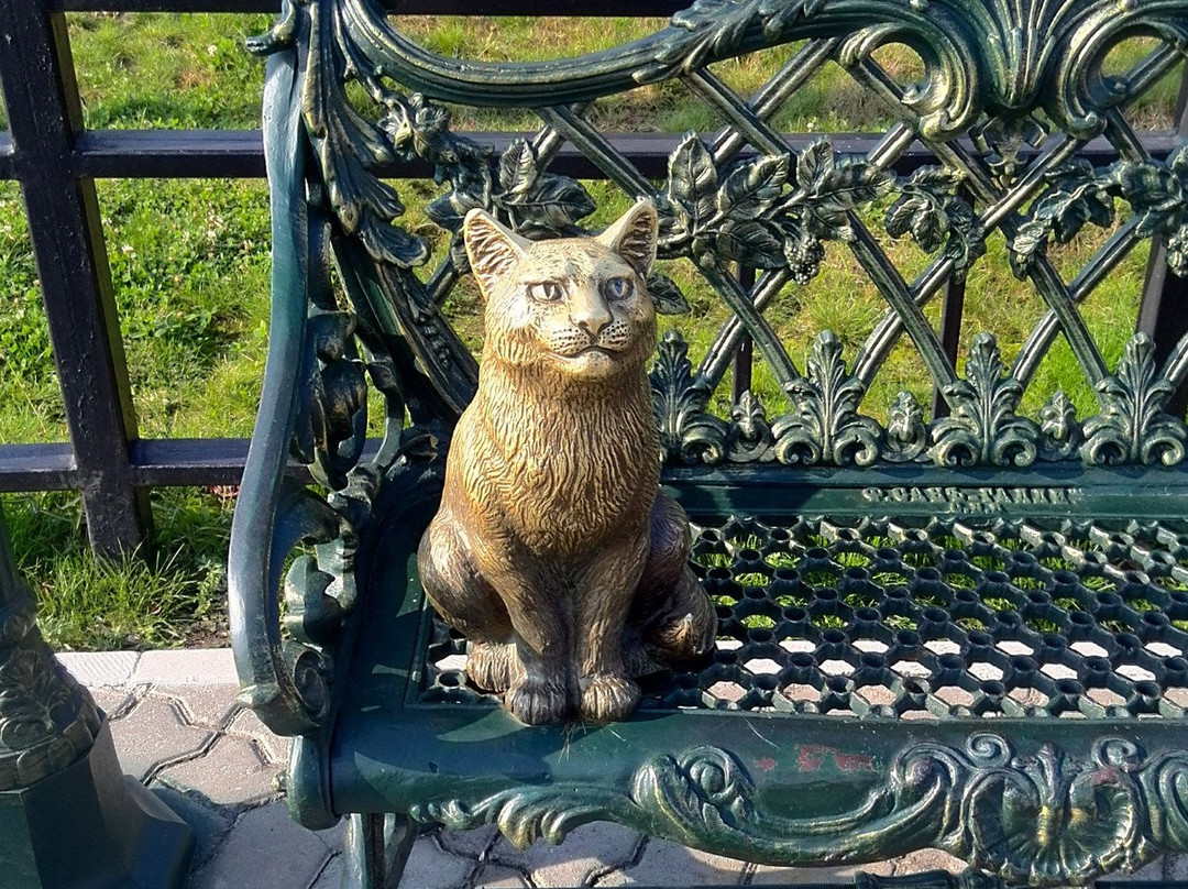 The Sculptural Composition Unflappable Cat景点图片