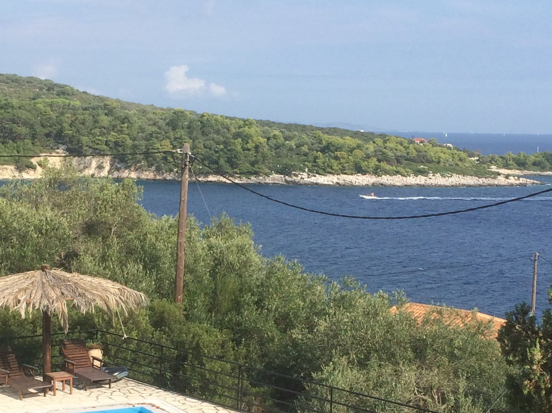 Christos Apartments & Studios