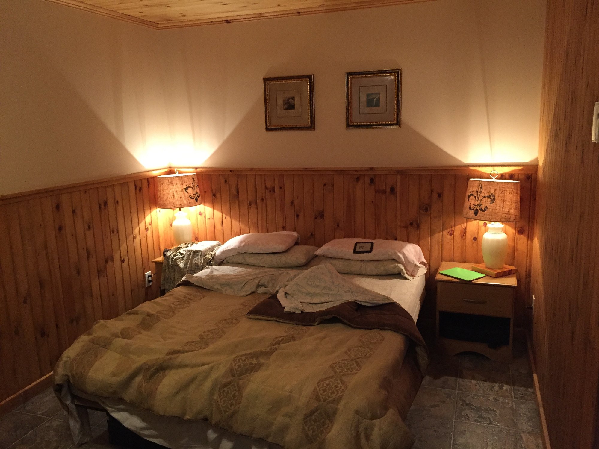 Auberge Aux Toits Rouges-官方