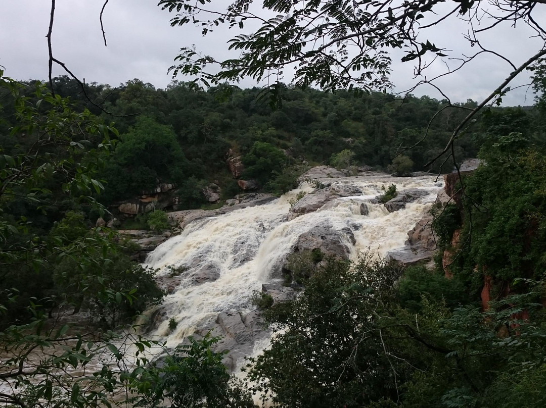 Kaigal Waterfalls景点图片