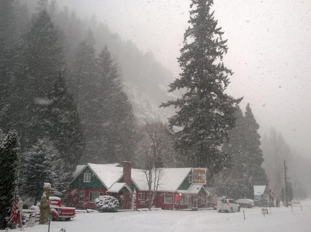 Christmas Treasures-Blue River必去景点