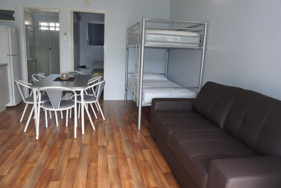 Poona Palms Caravan Park