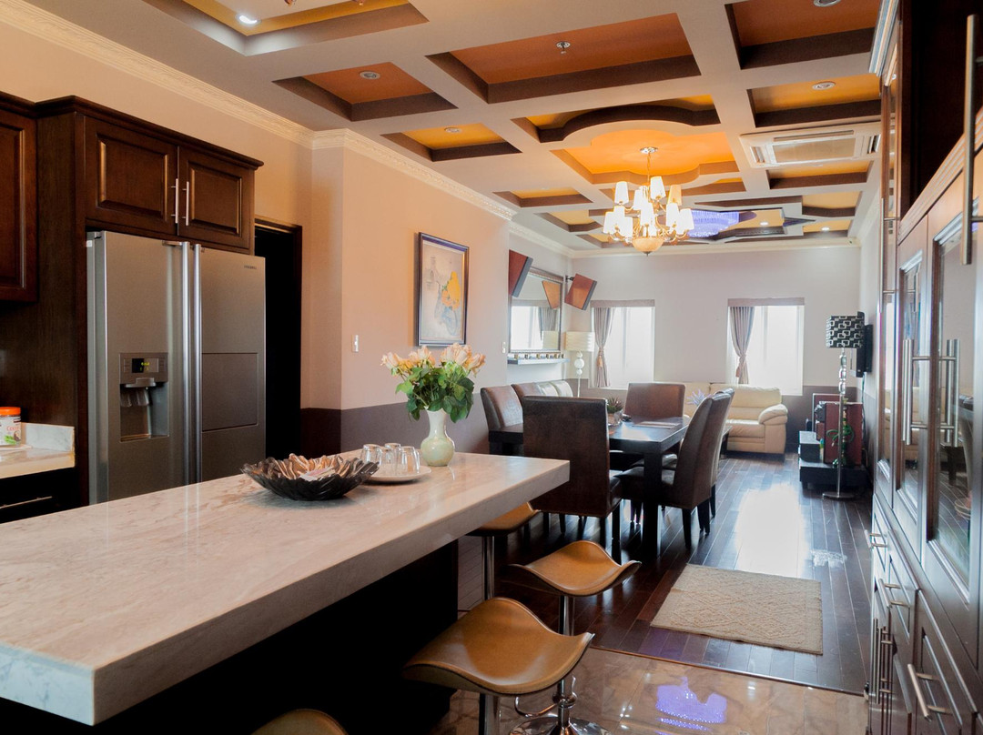 Duc Hoa Dong酒店住宿-Edenroc Hotel