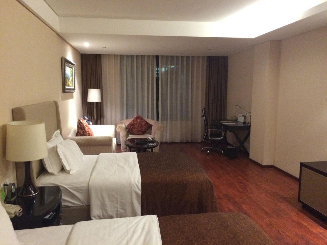 华滨国际大酒店主图