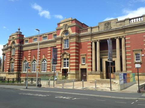 Grundy Art Gallery-黑潭必去景点