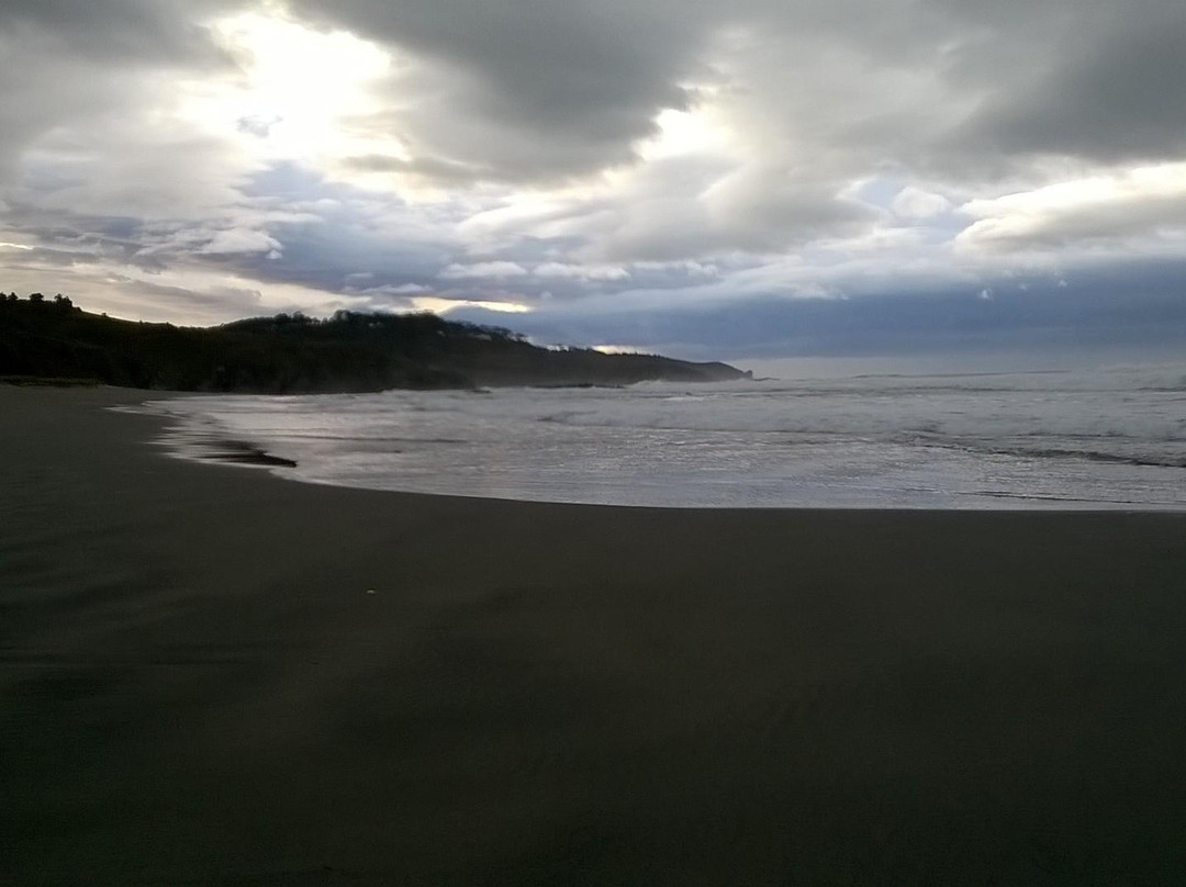 Playa de Frexulfe-Navia必去景点